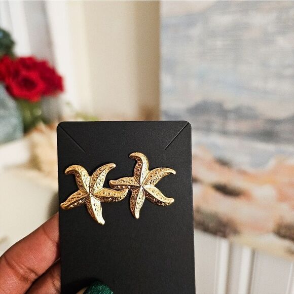 VTG Goldtone Starfish Trendy Boho Pierced Earrings. - Picture 11 of 13